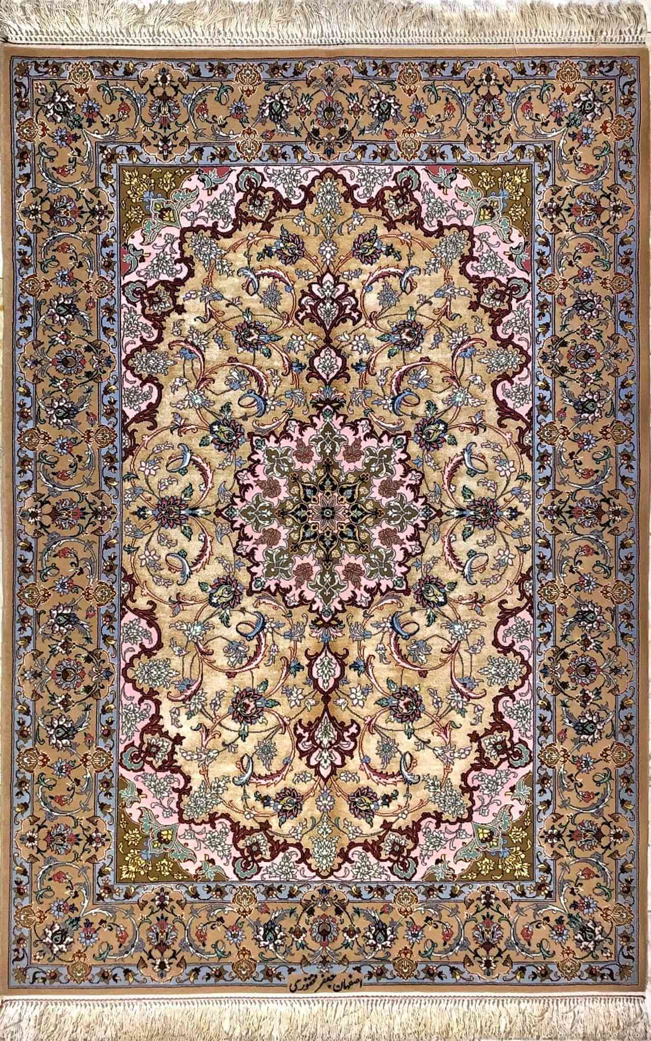 Persian area rug with cream medallion design, 150x105 cm